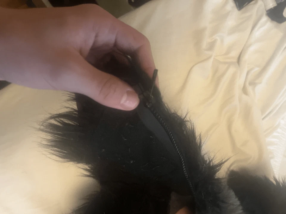 Cabeza de fursuit Bone Dog prefabricada por Soarin Saber Studios. Foto 3 de 4