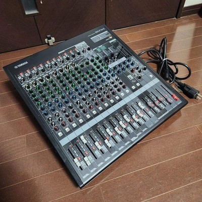 Yamaha MGP16X 16-Kanal Analog Mischpult D-PRE REV-X SPX USB 100-240V AC 50/60Hz