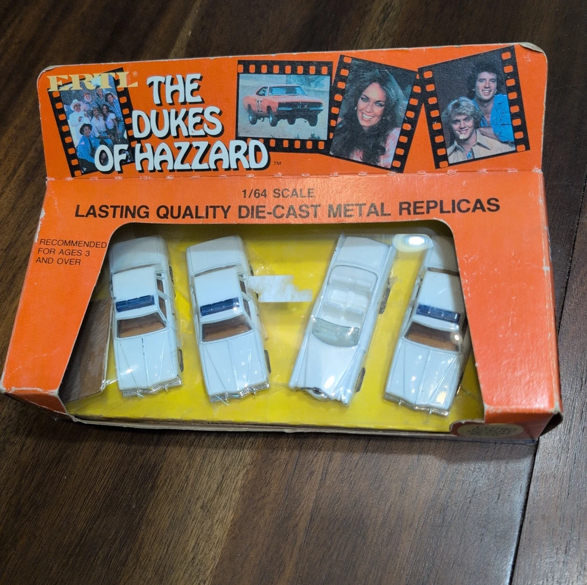Ertl 1:64 Scale Vintage Manufacture Diecast Cars, Trucks & Vans