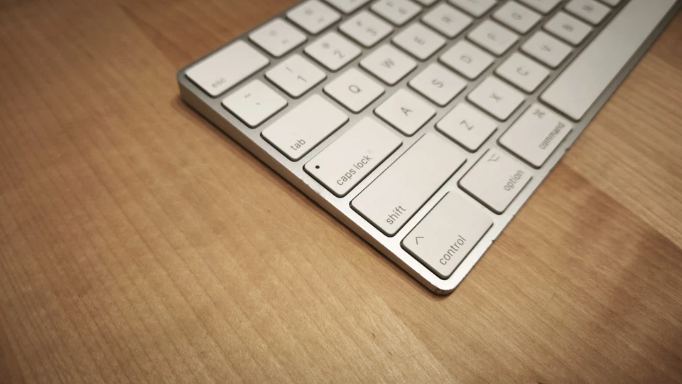 Apple Magic Keyboard mit Ziffernblock, US Layout (A1843) - Bild 2 von 3