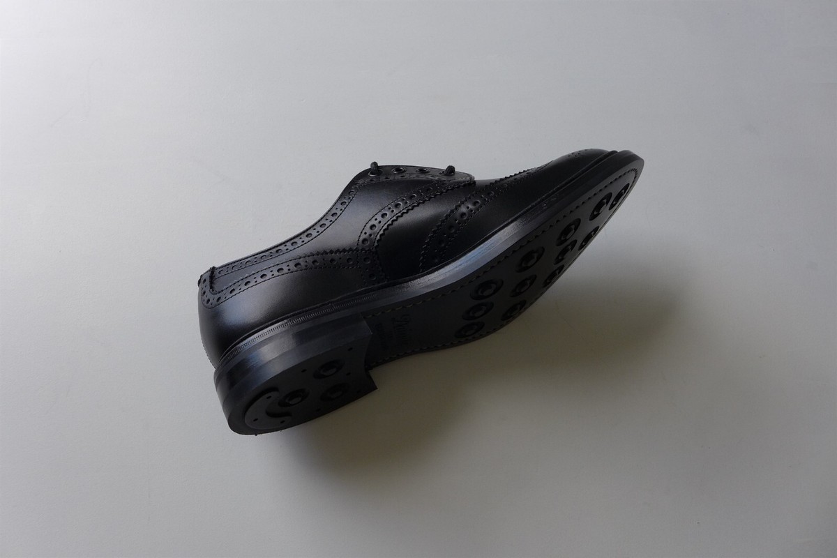 Tricker's Bourton Brogue Shoes Black Calf Leather - UK 8, 9 Tricker's Bourton Brogue Shoes Black Calf Leather - UK 8, 9