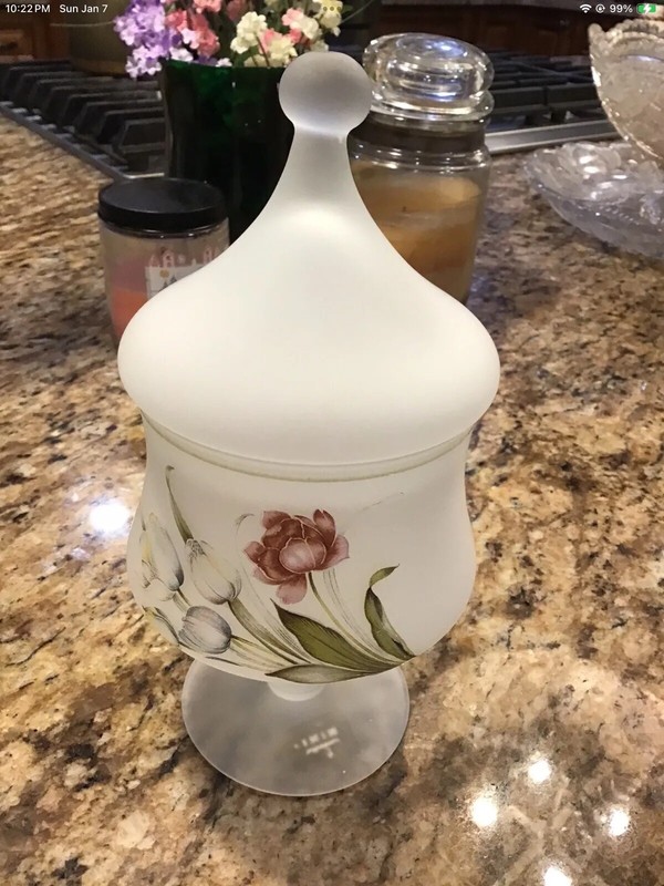 Retro Vintage 8” Viking Glass  Frosted Floral Footed Candy Jar Dish w/ Lid EUC