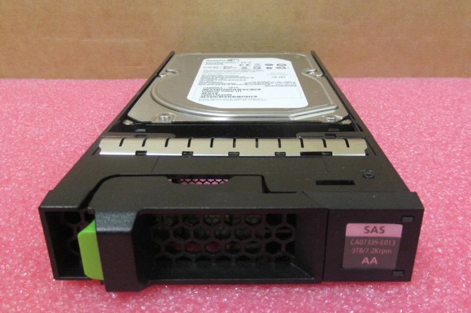 Fujitsu SAS HDD Festplatte 3TB 7,2k SAS 6G LFF ETERNUS DX80 90 S2 CA07339-E013 - Image 2 of 4