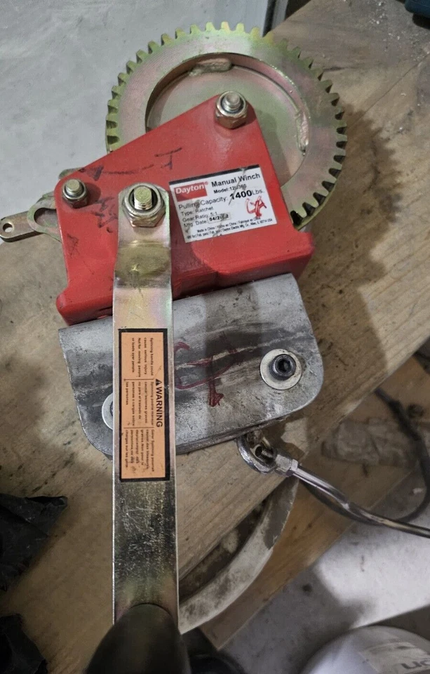 Cabrestante de freno manual Dayton 12U360 relación de transmisión 5:1 1400 libras capacidad de tracción Foto 4 de 4