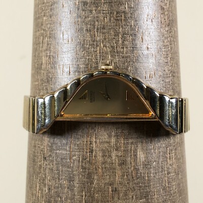 Vintage ladies Seiko 1/2 Moon SEIKO HALF MOON Vintage Gold Tone Black Dial Women main image 4