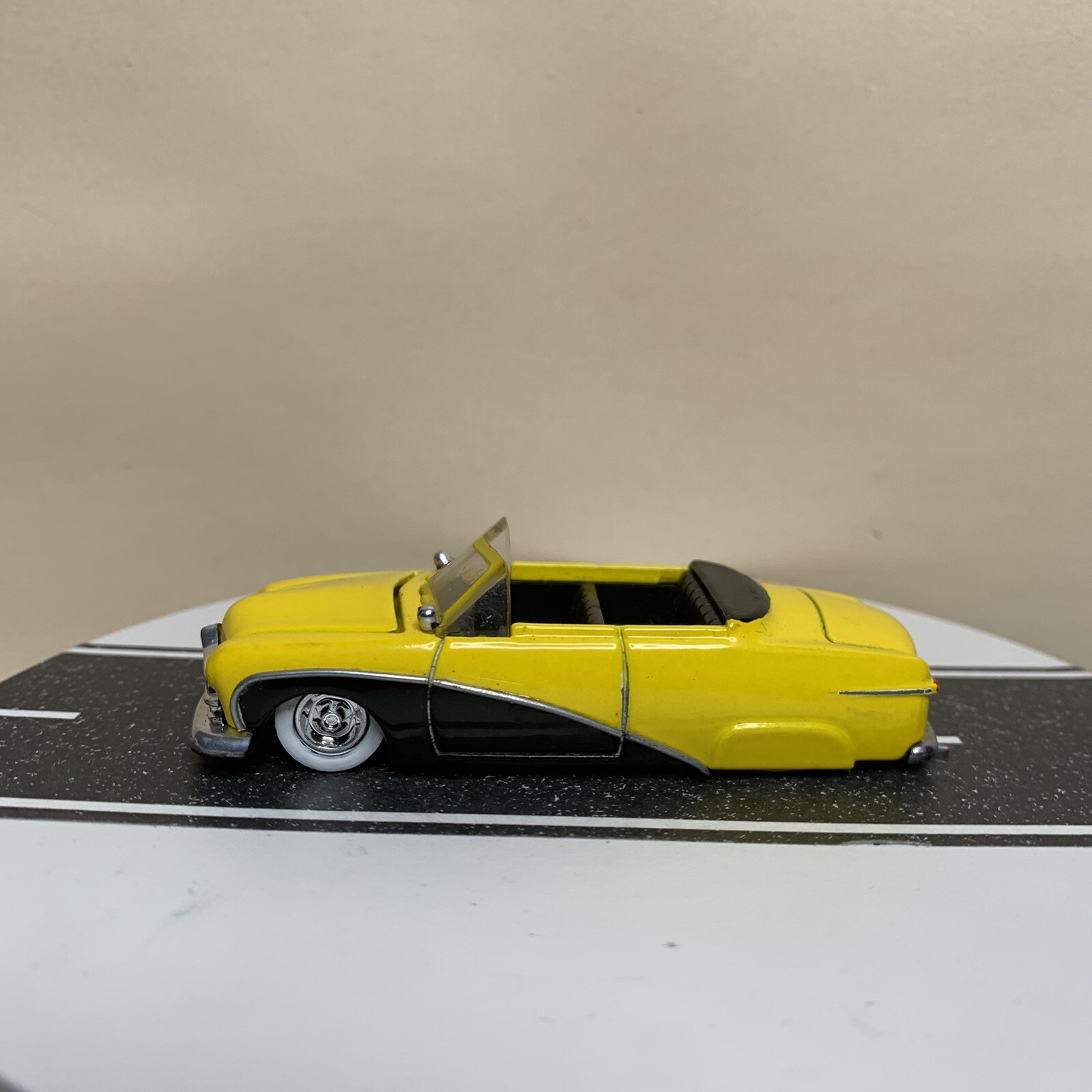 CUSTOM Racing Champions ‘50 Ford Convertible Yellow/Black Two-Tone w/Trim Pieces