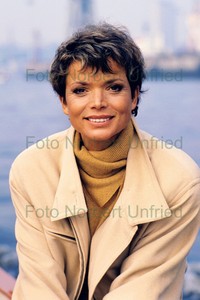 Uschi Glas Portrat Foto 20 X 30 Cm Ohne Autogramm Nr 2 61 Ebay