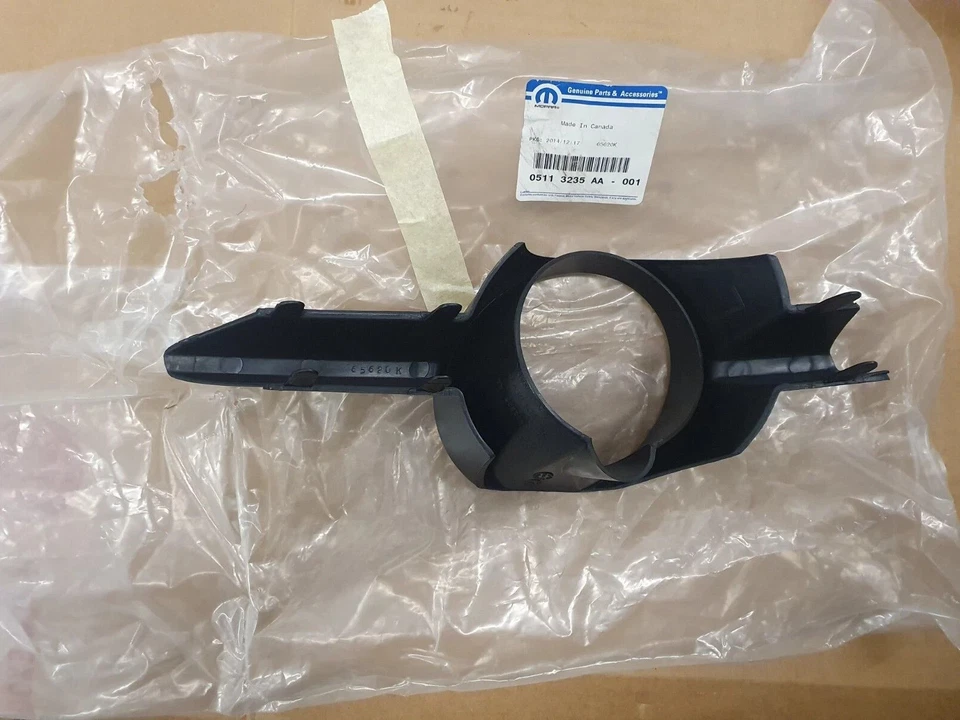 REJILLA ANTINIEBLA IZQUIERDA ORIGINAL MOPAR CHRYSLER GRAND VOYAGER 08 - 11 05113235AA Foto 2 de 2