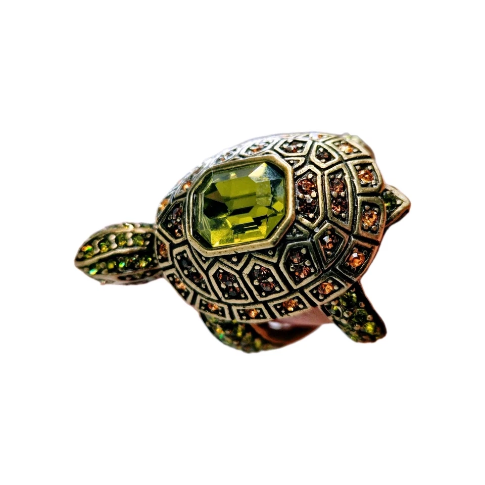 🐢 Anillo Declaración Tortuga Firmado por Heidi Daus - Tono Dorado, Cristales Verdes y Ámbar Foto 2 de 4