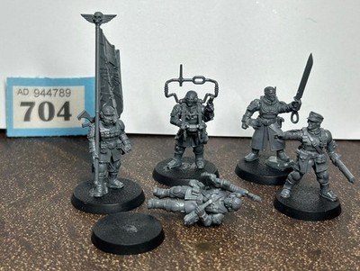 Warhammer 40k Astra Militarum Cadian Command Squad zusammengebaut und unbemalt 