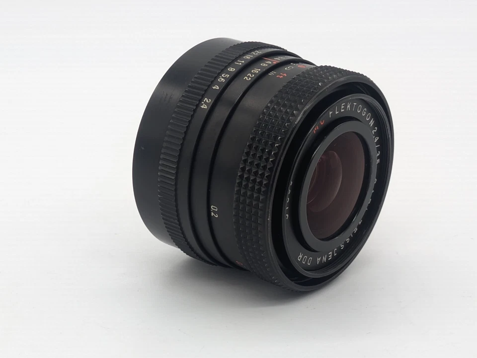视频*[完好*] Carl Zeiss Flektogon 35 毫米 f/2.4 Jena DDR MC M42 镜头日本 #1 — 第 3/4 张图片