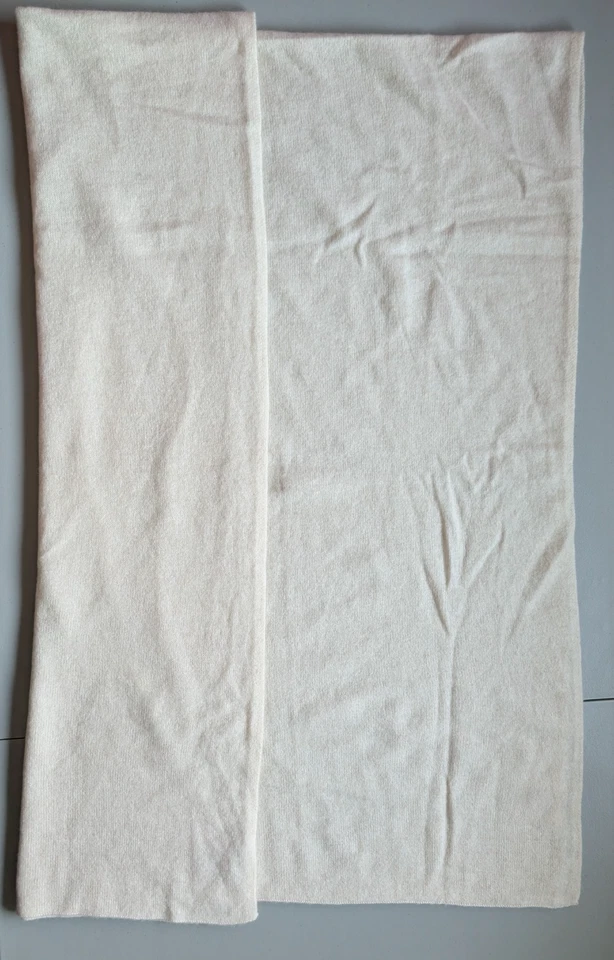 NWD White + Warren 100% Cashmere Travel Wrap Scarf Natural Heather 81'' x 36'' - Image 3 of 4