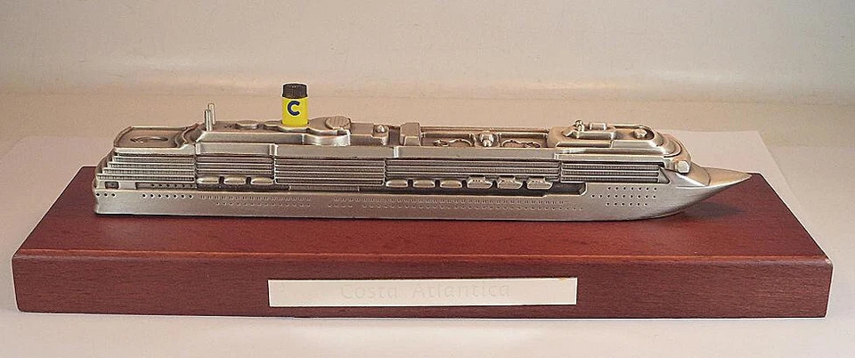 Gebrüder Pazzaglia ca. 1/1400 Kreuzfahrtschiff Costa Atlantica aus Metall #445