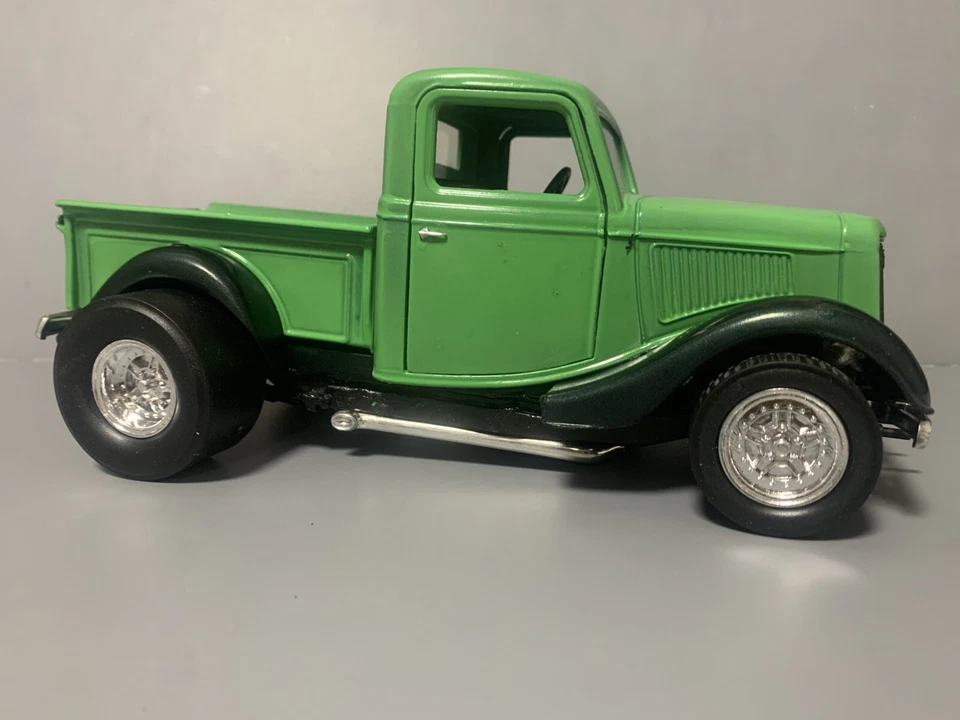 Vintage Solido 1936 Ford V-8 “Modified” Diecast “Unique Colors” Pick-up 1/19 Sca - Image 2 of 4
