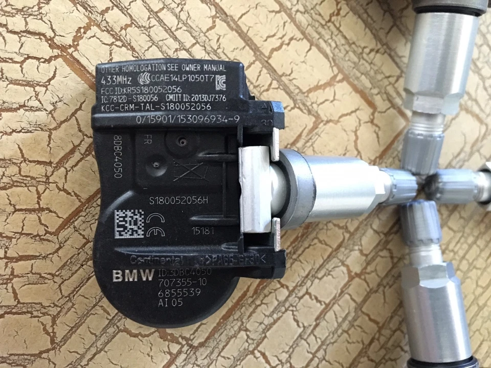 Juego de cuatro (4) OEM BMW TPMS genuino para 2019, 2020, 2021 M4 F82 F32 430i 440i Foto 4 de 4