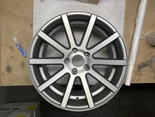 18" VMR Wheel V702 18x9.5 +33 Offset 5x120 72.6mm Bore, Gunmetal w/ Brushed Face
