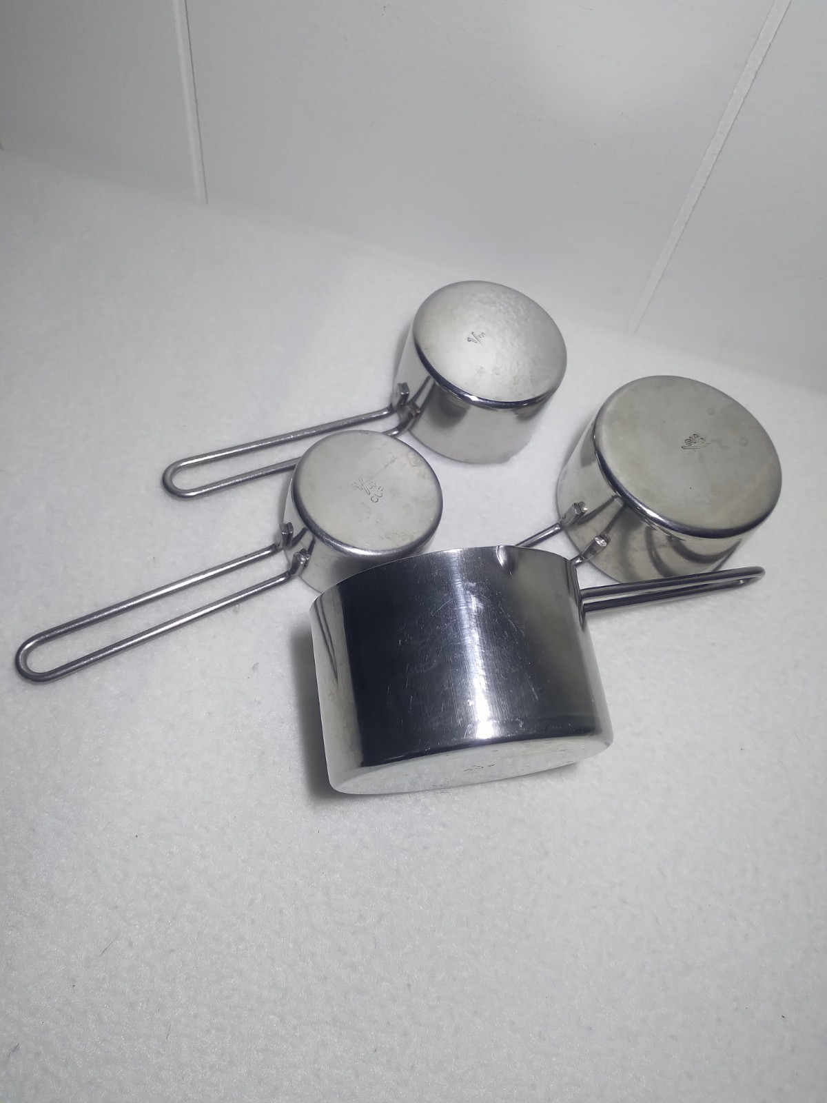 4 Piece Stainless Steel Measuring Cup Set 1, 3/4, 1/2 & 1/4 Cups