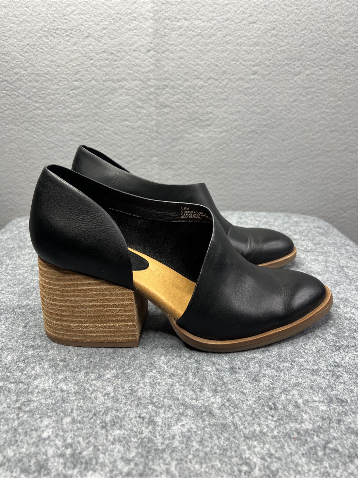 Korks Kayla Shoes Womens 8.5 Black Faux Leather Block Asymmetric Heel Slip On