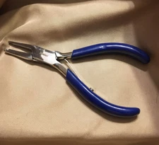 Nose Pad Arm Adjusting Pliers Optical Hand Tool Frames Eye Glasses Clamp