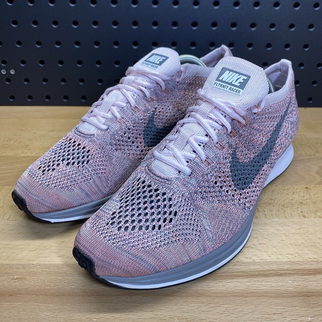 flyknit racer strawberry