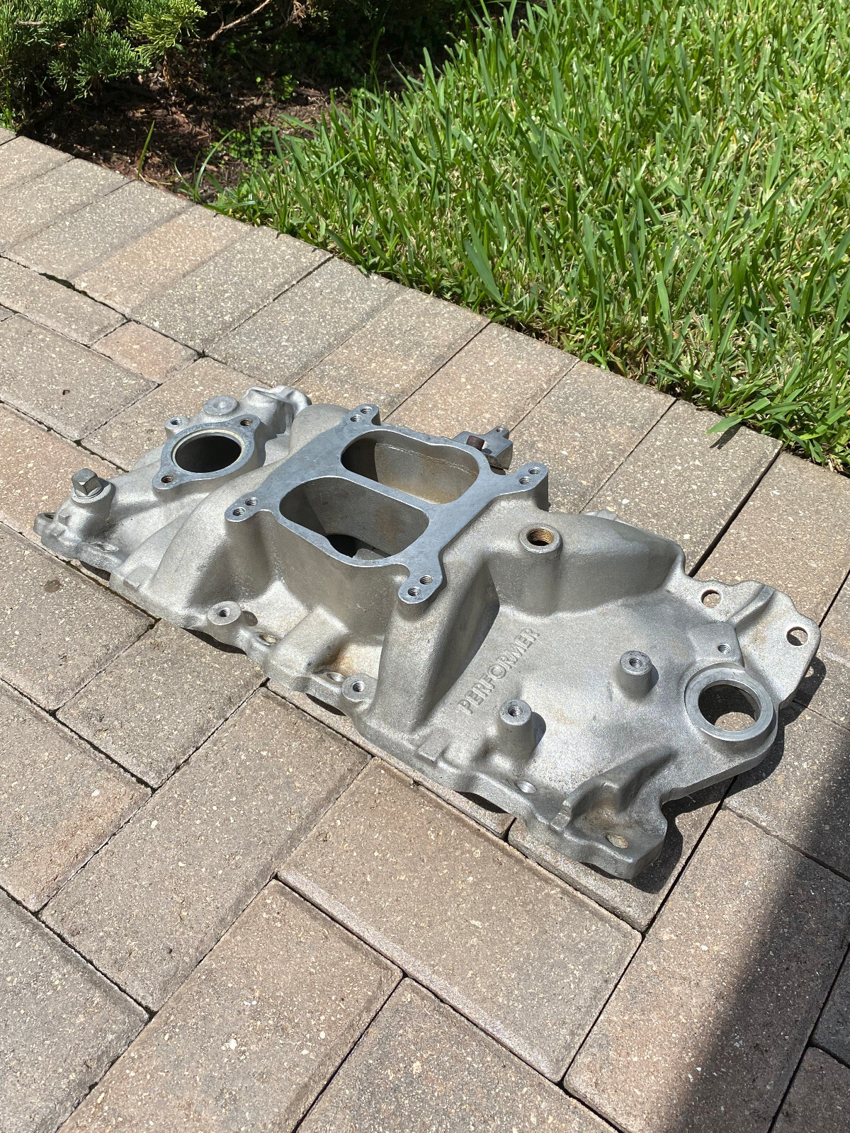 Edelbrock 2101 Performer Aluminum Intake Manifold 19551986 Chevrolet