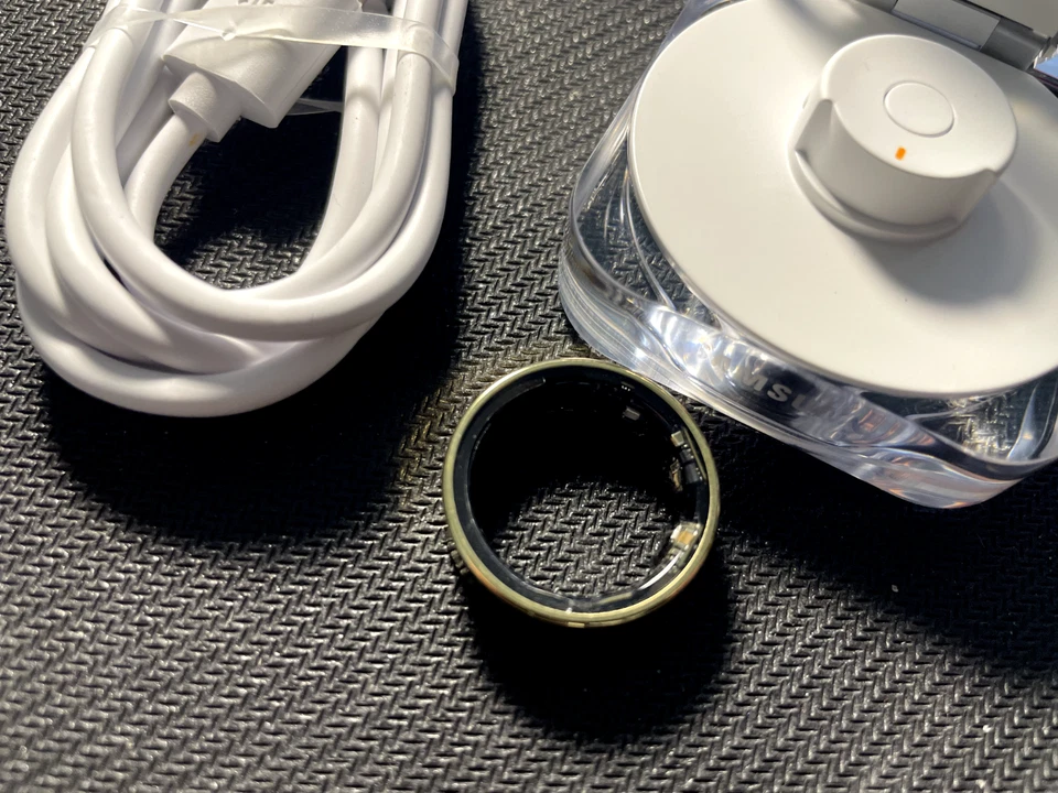 Anillo inteligente Samsung Galaxy dorado negro SM-Q503 Bluetooth tamaño 8 (G) Foto 3 de 4