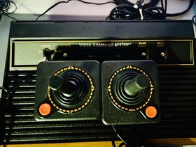 ATARI 2600 CX-2600A CONSOLE/2 JOYSTICKS/ENCOUNTER @ L5 COSMIC ARK /M.COMMAND EXC