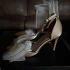 lulus woman’s gold size 8 high heels new in box — photo 4