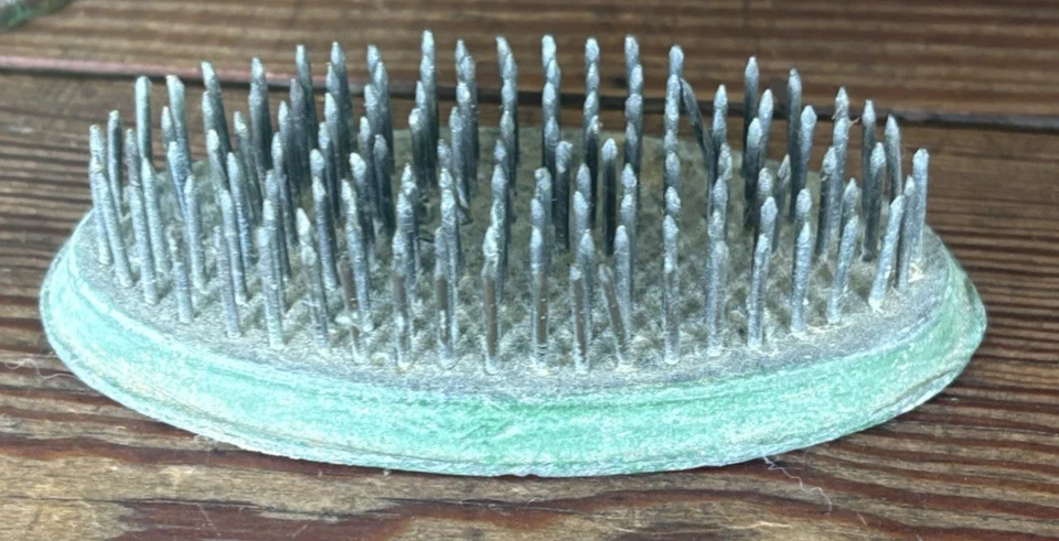 Vintage Oval Cast Iron Green FLOWER FROG, Sharp Metal Spikes 3.5" - Image 2 of 4