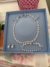 Genuine SWAROVSKI Angelic Set with original receipt 