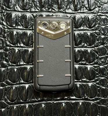 VERTU Constellation Quest BLACK Ceramic Global GSM 3G Phone