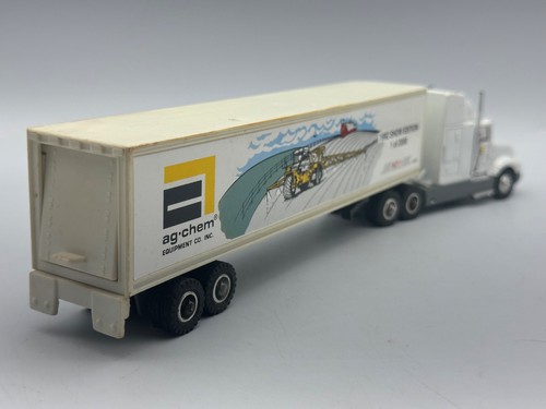 Road Champs Kenworth Tractor Trailer Semi, Ag-Chem Farm Equipment, 1:64, Boxed - Picture 3 of 23