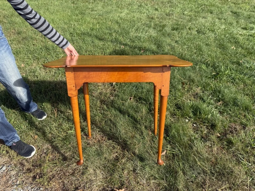 Mesa de té esquinera porringer hecha a mano Early Eldred Wheeler en arce macizo Foto 3 de 4