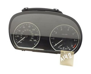 Tacho Kombiinstrument RHD 9220942 BMW 1er E81 118i 105kW Bj2009