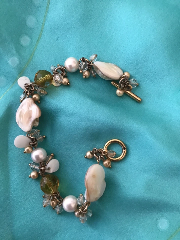 Pulsera de verano A Chico’s - Beige, ámbar, colores blancos - conchas, cuentas... no usada Foto 2 de 4