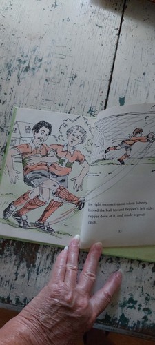 Five Children's Books - Picture 7 of 12
