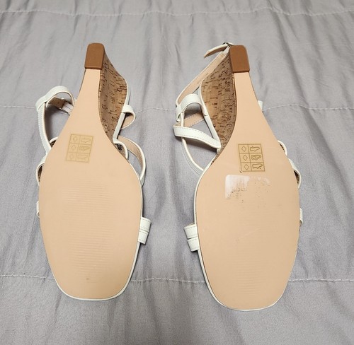 Le Chateau Womens Sz 10 White Wedge Sandals-Brand New Without Box - Picture 8 of 8