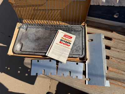 Vintage Coleman Aluminum Toaster Griddle Broiler 5140-425 For Camp Stove 425