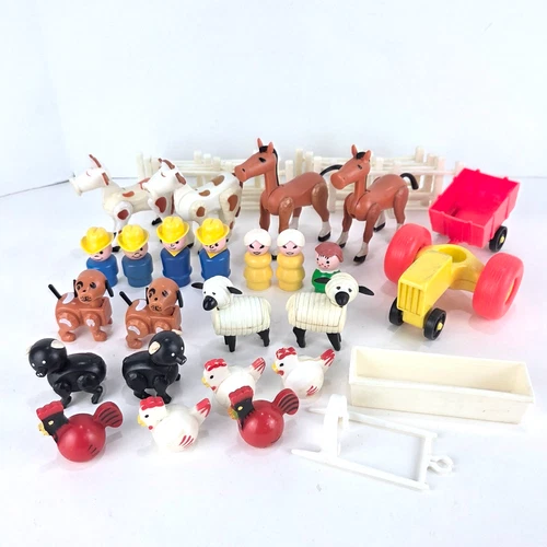 Vintage Fisher-Price Little People Farm Barn 915 Animals Figures Accessories Lot