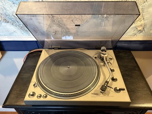 Technics SL-1300 Direct Drive Automatic Player System Turntable