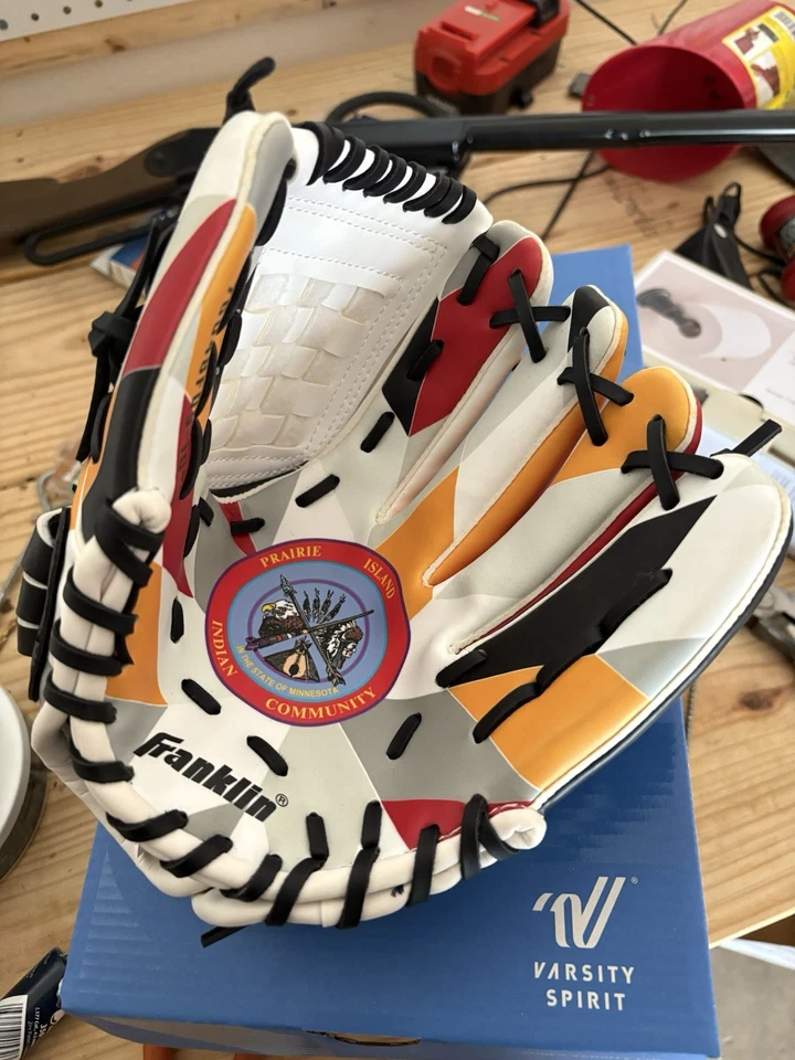 Minnesota Twins Native American Heritage Night Glove 8" Dakota Small Kid Size - Image 4 of 4