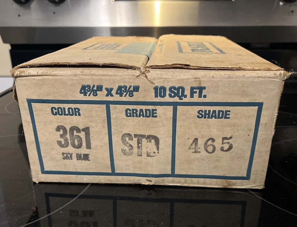 1 azulejo de pared Florida EE. UU. FT 4-3/8" cerámica moteada azul cielo sobre blanco roto de colección MCM Foto 4 de 4