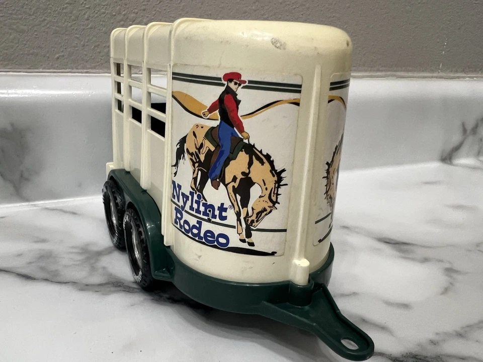 Remolque Nylint Rodeo 1997 plástico para caballos 7" x 4,5" Rockford Illinois EE. UU. 27902 Foto 3 de 4