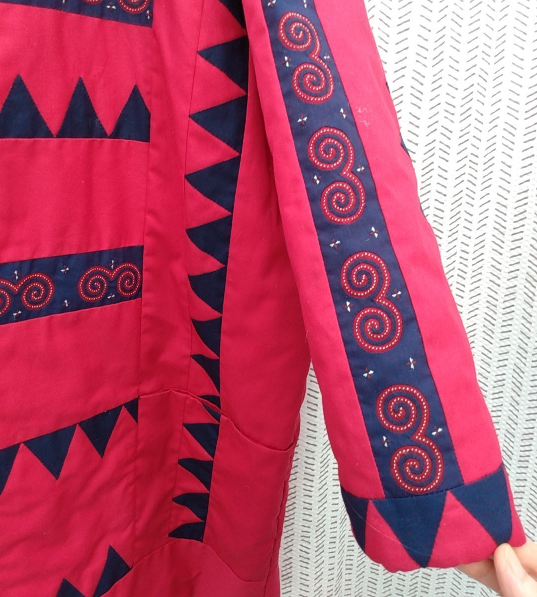 Handmade Patchwork Jacket with Mola Applique Size… - image 4
