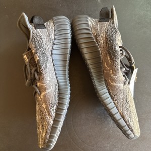 adidas gazelle silver green womens Adidas Yeezy Boost 350 V2 MX Dark Salt main image 1