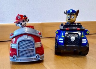 Paw Patrol Chase & Marshall mit Polizeiauto und Feuerwehrauto