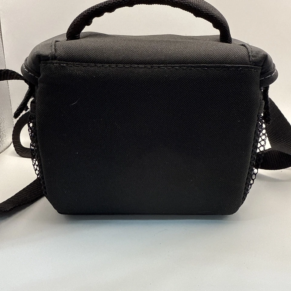 SONY LCSU11 Soft Compact Carrying Case for Cyber-Shot Cameras Black LCS-U11BC - Image 3 of 4