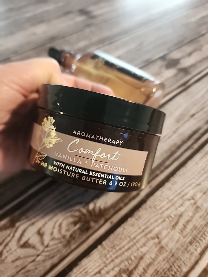 BATH BODY WORKS ACEITE ESENCIAL DE PACHULÍ DE VAINILLA NIEBLA Y MANTEQUILLA CORPORAL CONFORT 2 PIEZAS Foto 2 de 3