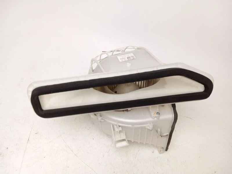 MOTOR DE VENTILADOR NISSAN GT-R 2009 - 2020 - Imagem 3 de 4