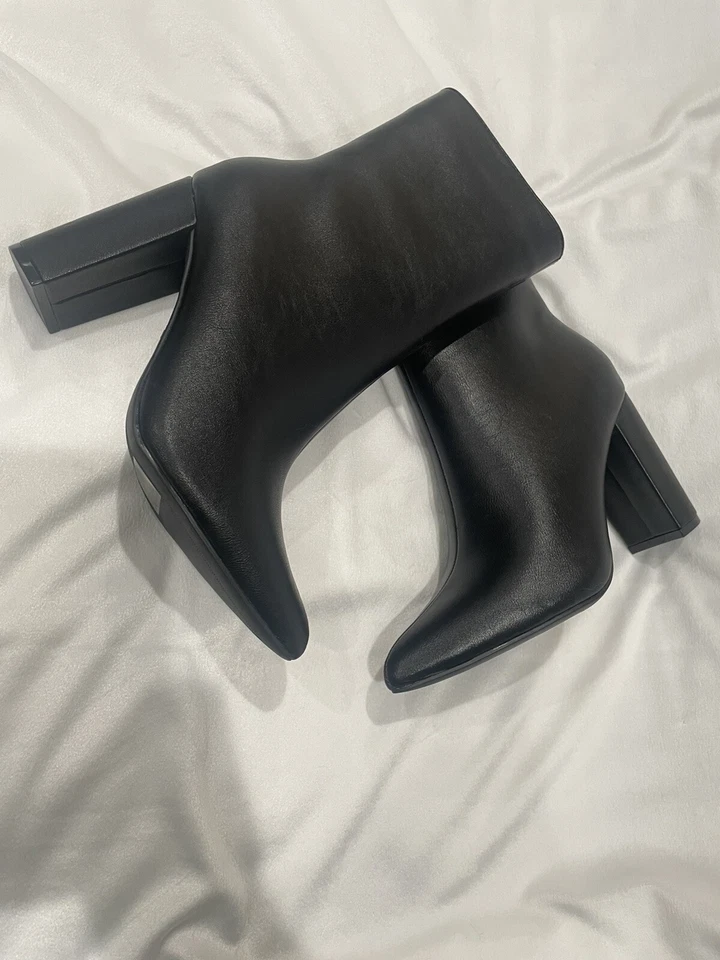 Bota de couro preta com biqueira pontiaguda - Imagem 4 de 4